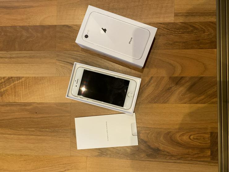 iPhone 8, Silber, 64 GB - Handys & Smartphones - Bild 2