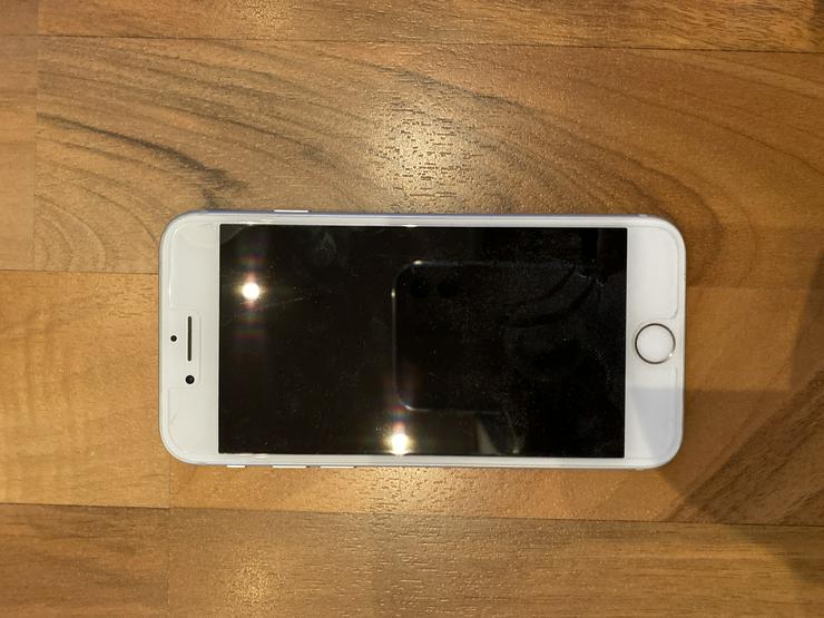 Bild 3: iPhone 8, Silber, 64 GB