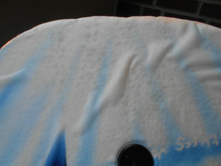Bild 4: Gebrauchtes Styoropor  Surfbrett  mit Handgelenk Klettband für 5 Euro