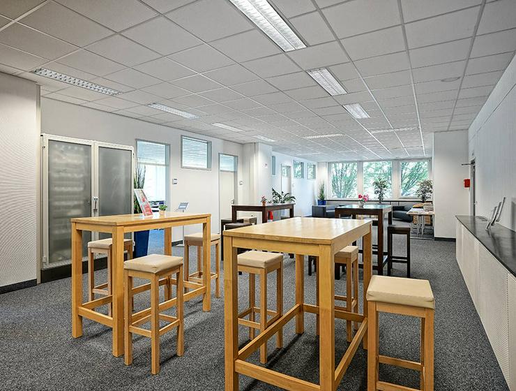 Renoviertes Büro mit Klimaanlage und vielen Extras - Büro & Gewerbeflächen mieten - Bild 2