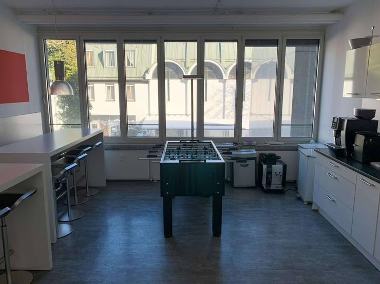 Bild 2: Küche mit Platz zum Arbeiten - Kitchen Studio