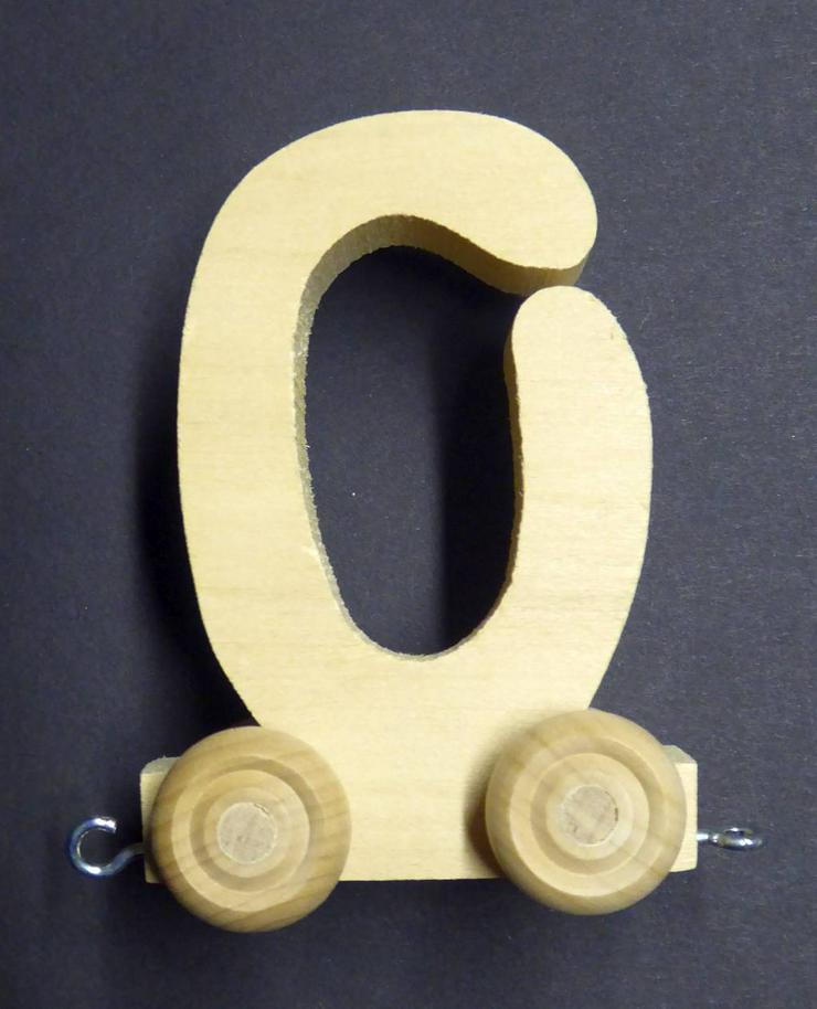 einzelne Naturholzbuchstaben 9 x 5 cm  mit Rädern - Spielzeug für Babys - Bild 6