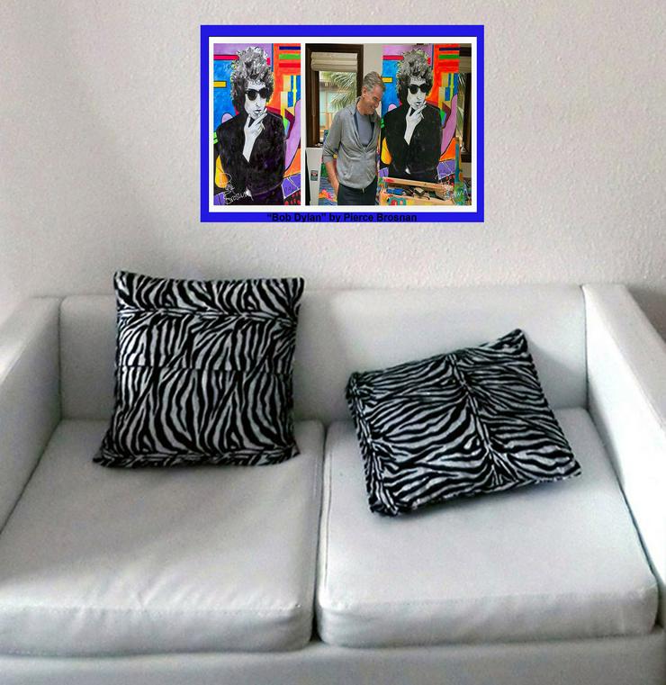 Pierce Brosnan signierte Wanddekoration "Bob Dylan". Einmaliges Kunstwerk! Hingucker! Künstlerische Wanddeko für Ihr Zuhause! 007 Souvenir. XL 60x40 cm.  - Poster, Drucke & Fotos - Bild 2