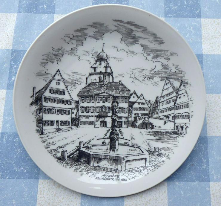 Bild 2: 2 Porzellan Motivteller Herrenberg Stiftskirche und Marktplatz um 1850