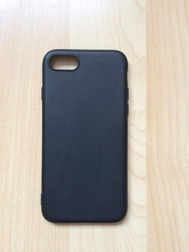 iPhone 7/8 Silikon Hülle, matt schwarz, neuwertig - Cover & Schutzhüllen - Bild 2