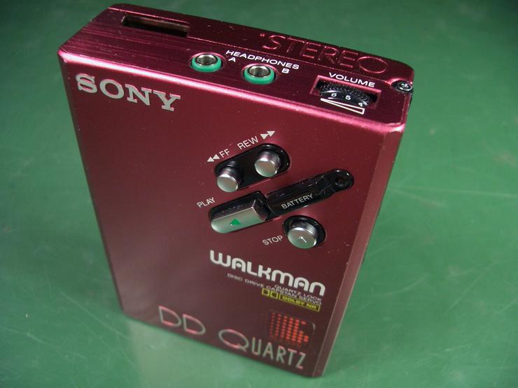 Sony WM-DD3 Quartz Walkman in rot top Zustand mit Tasche und neuem Batteriedeckel