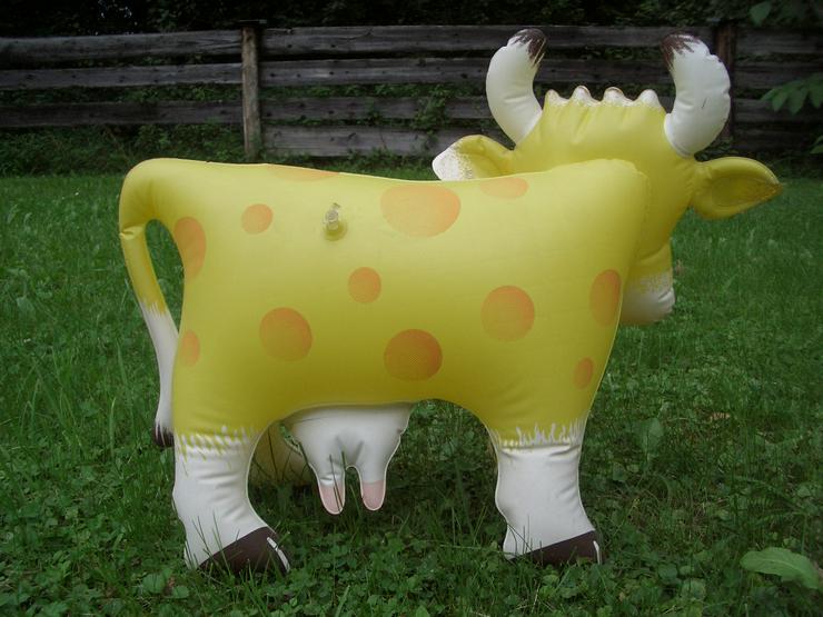 Bild 2: Süße, lustige aufblasbare Deko- Kuh vmtl. 70er/ 80er Jahre super rar!