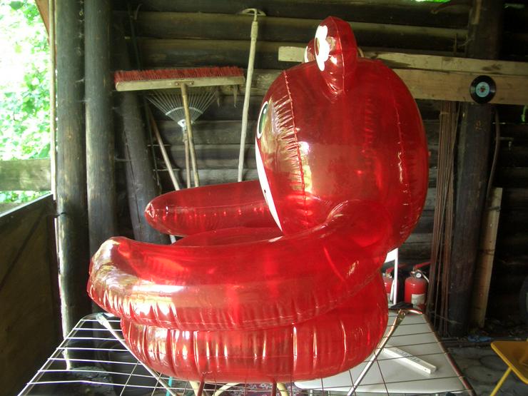 Bild 2: Aufblasbarer Kinder- Sessel, rot, mit Ohren süß  Wasserspielzeug Sitzmöbel