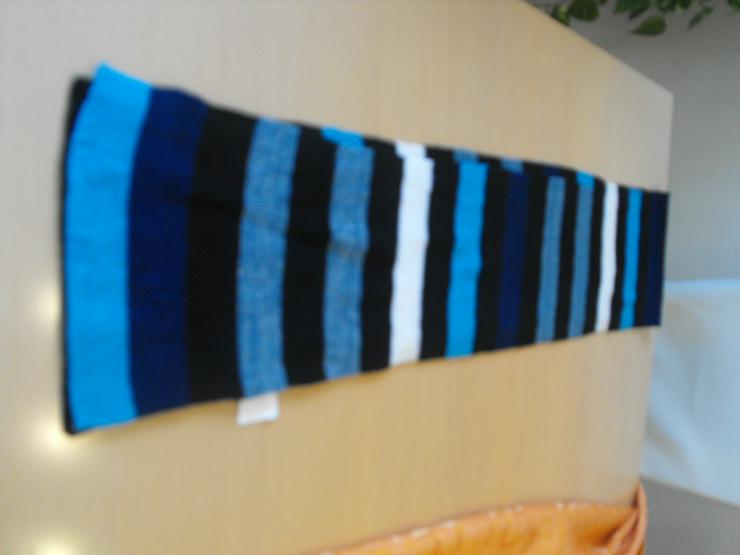 Bild 2: Schal und Handschuhe Neu Schwarz/weiß/Blautöne und Silber