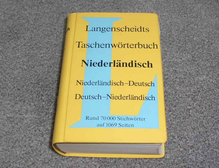 Bild 1: Langenscheidts Taschenwörterbuch Niederländisch