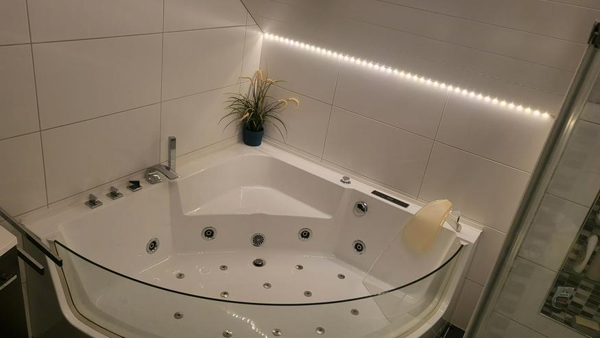 Bild 2: Badewanne Whirglpool 