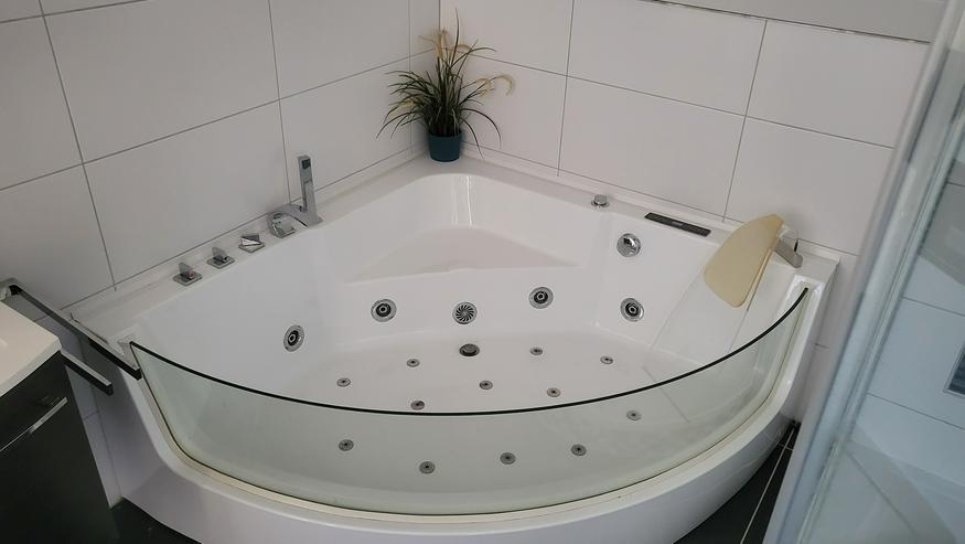 Bild 6: Badewanne Whirglpool 