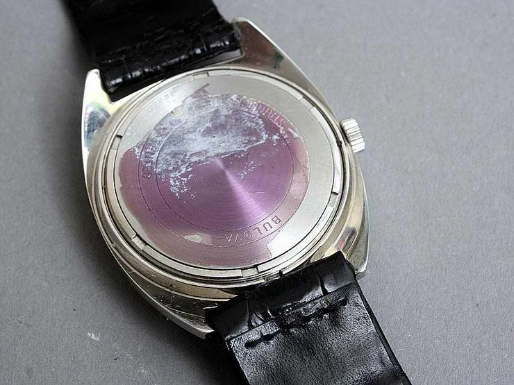BULOVA ACCUTRON Stimmgabeluhr - ungetragen NEUWERTIG neue Batterie - Herren Armbanduhren - Bild 9