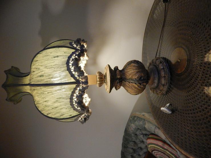Bild 3: Fast orientalisch wirkende Tischlampe wie aus Aladins Träumen in 1001 Nacht.
