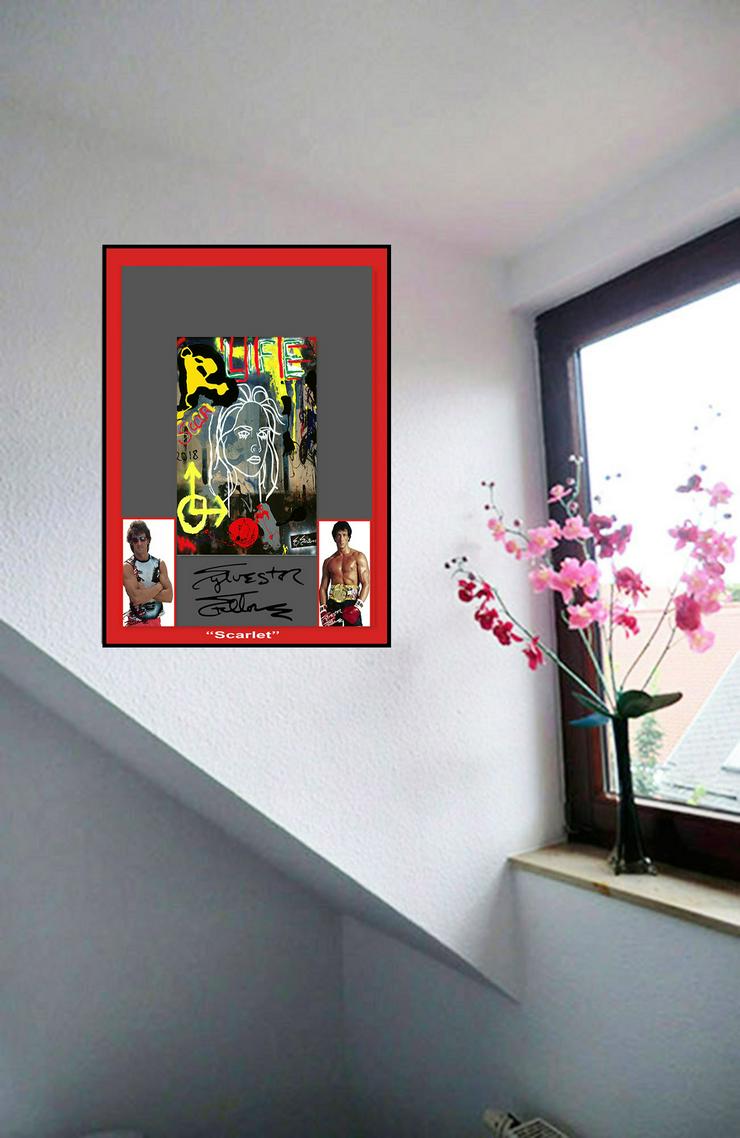 Bild 2: Sylvester Stallone signierte Wanddekoration "Scarlet". Hingucker! Abstraktes Kunstwerk. Rocky, Rambo, Souvenir, Geschenkidee. XXL 75x50 cm.