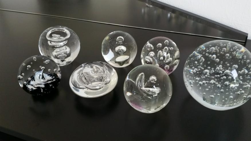 Bild 9: Glaskugeln,-figuren, Kristallvasen, -schalen, -gläser