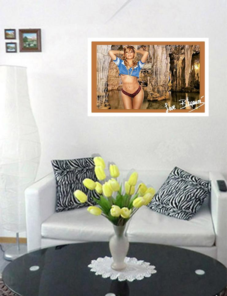 Bild 5: BEYONCÉ in Italien. Signierte Wanddekoration. Hingucker! Beyoncé Souvenir. Geschenkidee! Cooles Wandbild für Ihr Zuhause! Neu! 