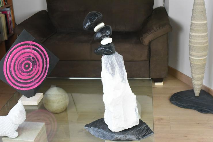 Weiße und schwarze Marmorskulptur - Figuren & Objekte - Bild 5