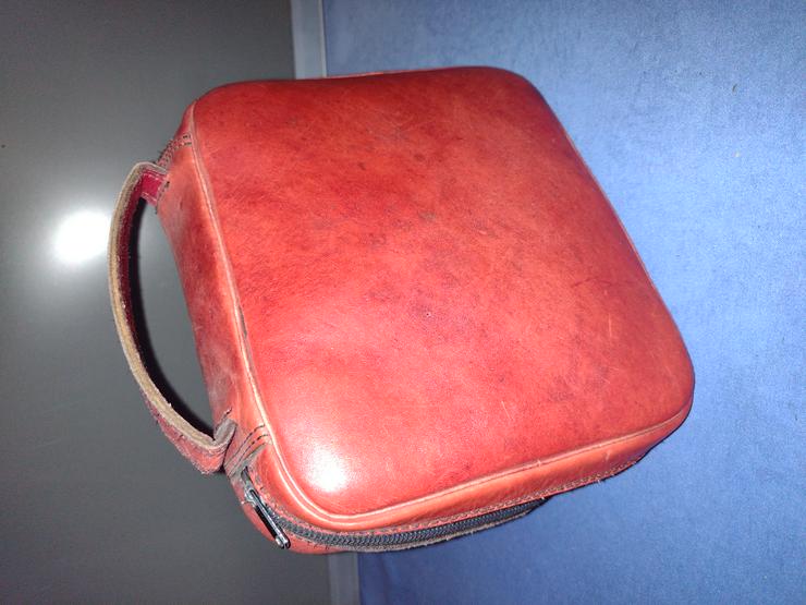 Bild 2: Pfeife Handtasche, Leder, rot, 6 Pfeifen, Tabak- + Renigerfach. second hand