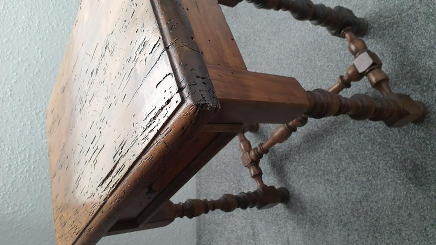Bild 6: Antike Beistelltische 2x, jeweils mit 1 Schublade, antik