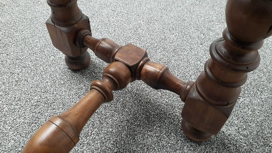 Bild 4: Antike Beistelltische 2x, jeweils mit 1 Schublade, antik