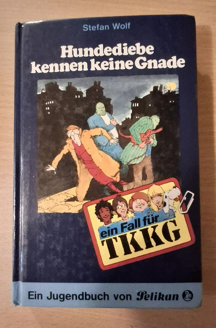 Bild 13:   7 Bücher TKKG und 2 Audiokassetten und  1 Kassette Zugabe
