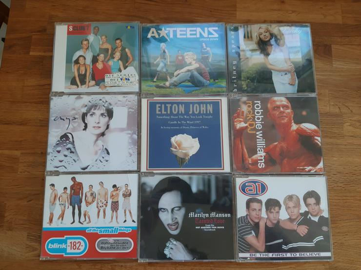 Bild 12: Musik CD Sammlung