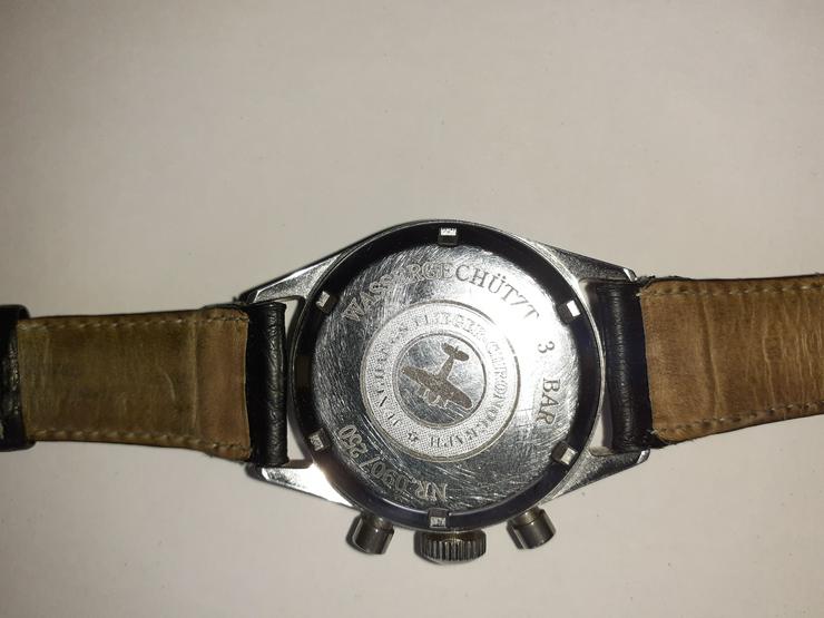 Bild 5: REPLIKA eines Junghans-Chronograph aus den 1950er Jahren (mit wohl russischem Uhrwerk)