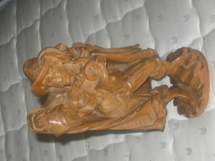 Nachtwächter, geschnitzte Holzfigur
