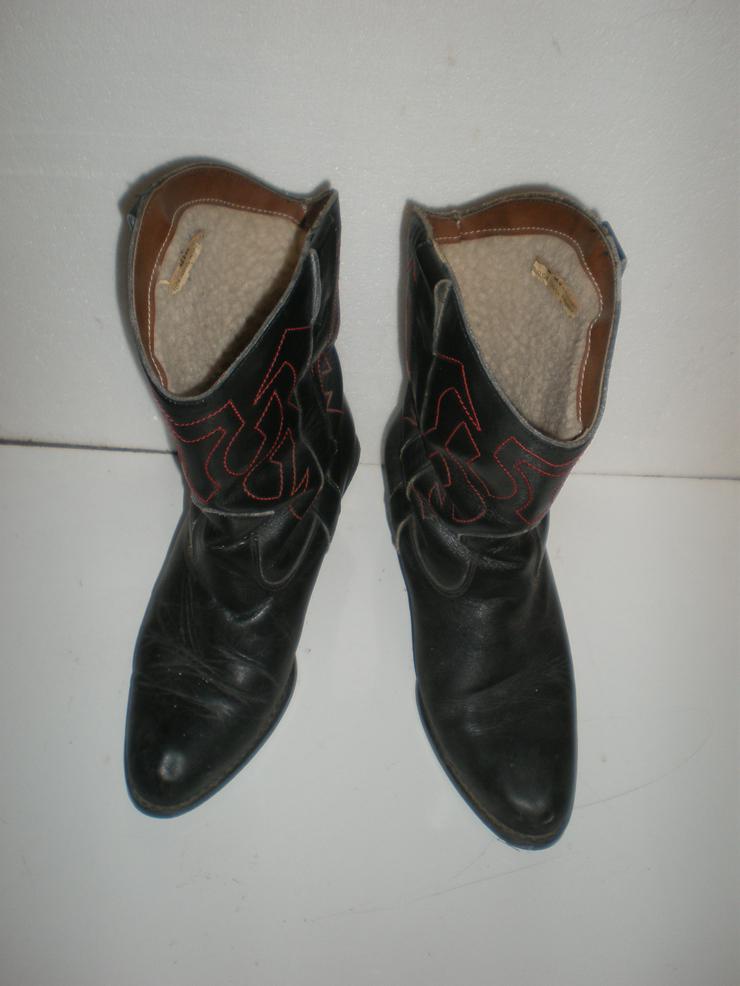Bild 3: Verschiedene Schuhe + Stiefel