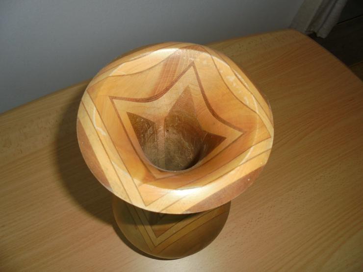 Bild 3: wunderschöne Holzvase - Ziervase handgefertigt von einem Kunstschreiner