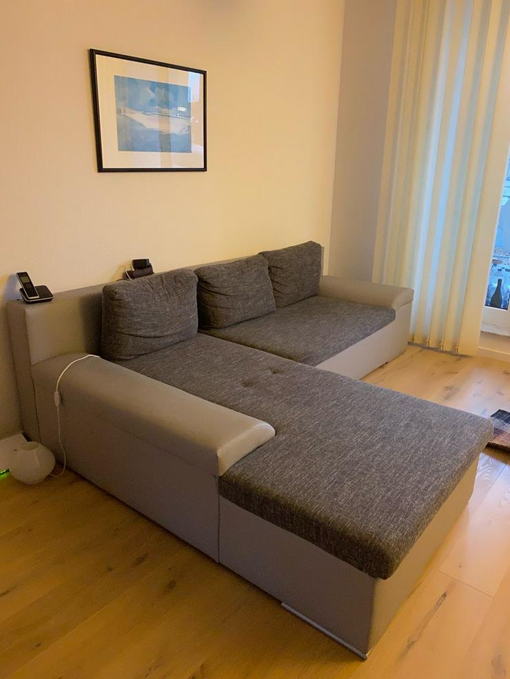 Neuwertiges Sofa