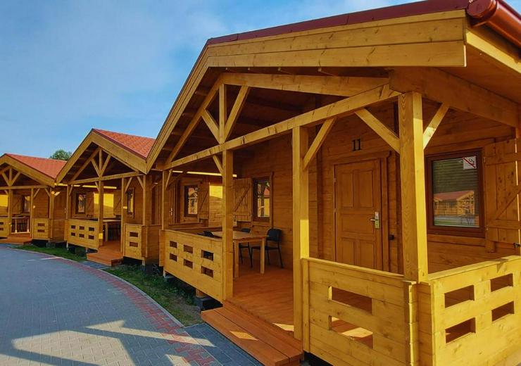 Bild 12: Bogdanka Park - Neue Holzhäuser direkt am Krebssee - nur 159 Km von der Grenze!