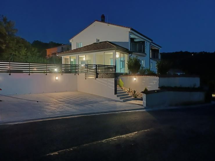 Ferienhaus "Summer Residence" mit 5* , im Klimno, am Insel Krk - Kroatien - Ferienhaus Kroatien - Bild 1