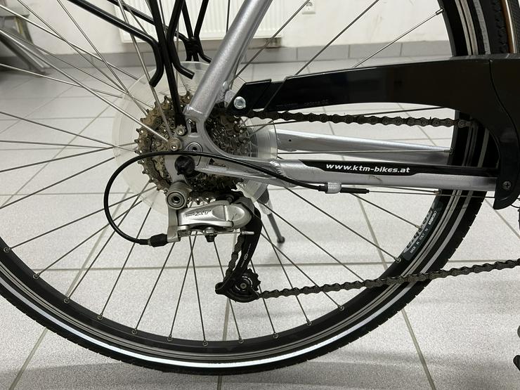 Bild 3: KTM Trekking Fahrrad Damen- & Herrenmodell