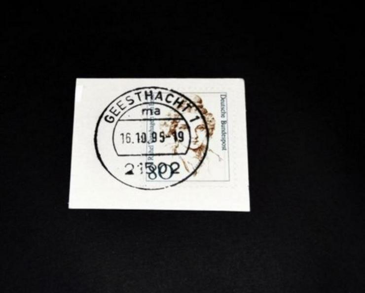 Briefmarke/n auf Papier--für Stempelsammler-Nr-43-499-Geesthacht