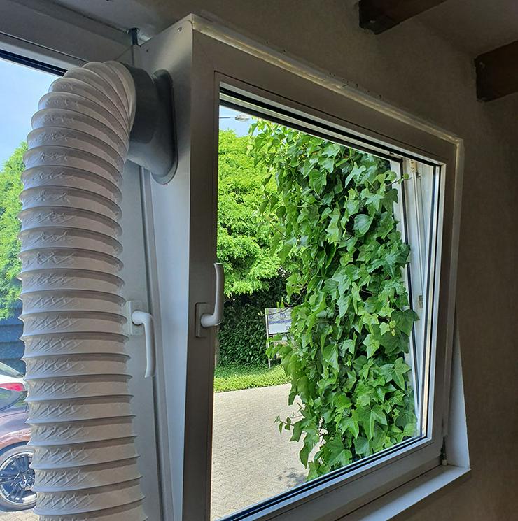 Bild 3: Fensterabdichtung, Klimageräteanschluss, Abluftschlauch, System für Kippfenster von austmetall, für Doppelfenster, OHNE BOHREN UND OHNE KLEBEN