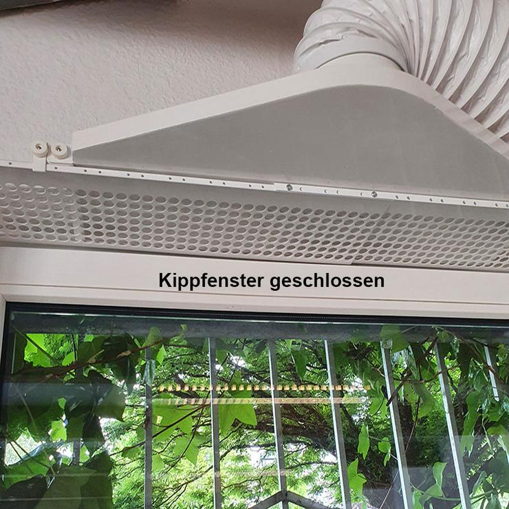 Bild 2: Klimageräteanschluss, Abluftschlauch Fenster, Fensterabdichtung System für Kippfenster von austmetall, OHNE BOHREN UND OHNE KLEBEN 