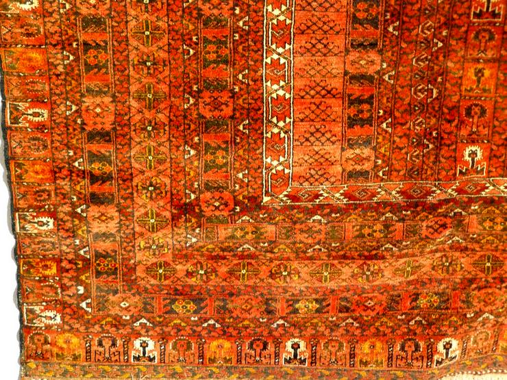 Bild 3: Nomaden- Teppich Salor Engsi Hatschlu ca. 1800 (T070)
