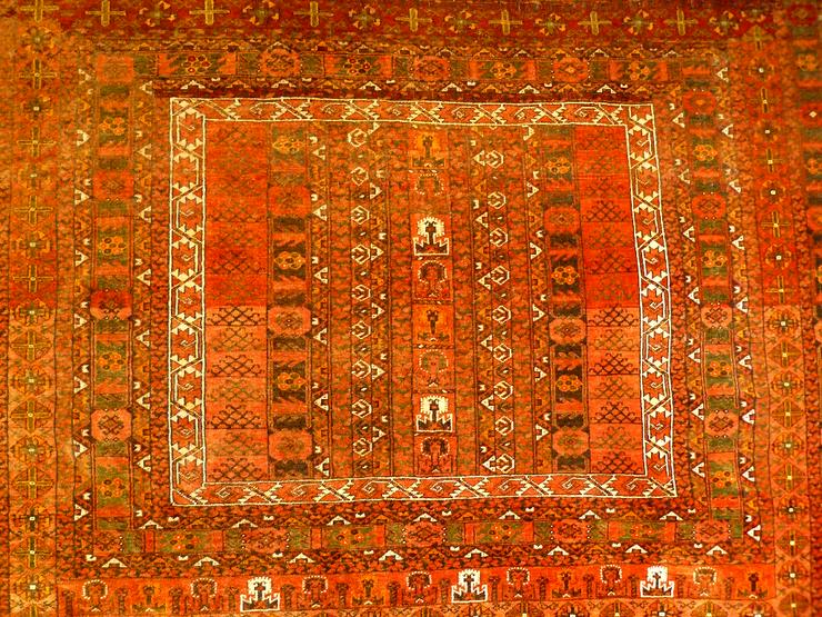 Bild 2: Nomaden- Teppich Salor Engsi Hatschlu ca. 1800 (T070)