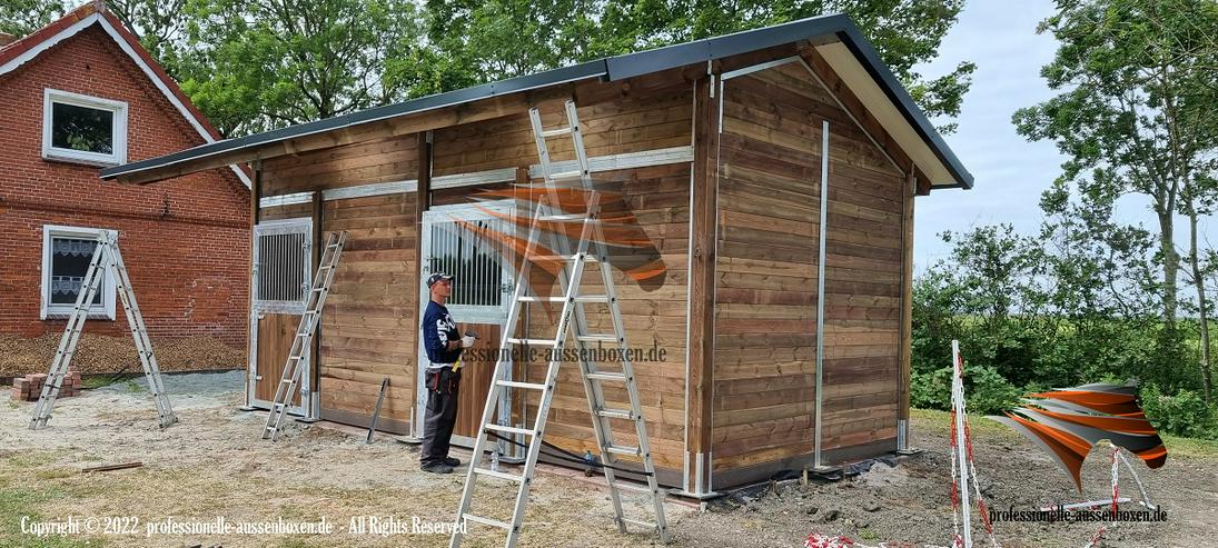 Bild 12: Höchste Qualität: Pferdeställe, Pferdestallbau, Pferdeboxen, Außenboxen, Offenställe, Stallbau und Weideunterstände