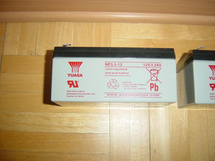 2 X Yuasa Blei-Akku NP3. 2-12 Pb 12V / 3, 2Ah - Batterien & Batterieladegeräte - Bild 2