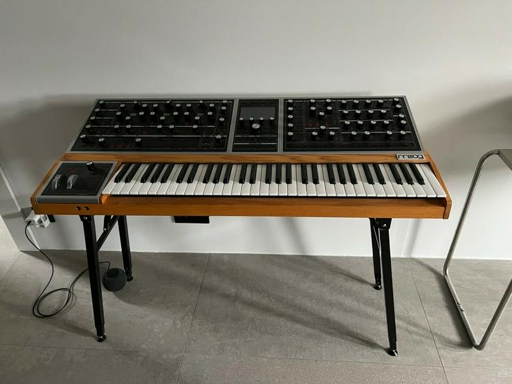 Moog One 16 analoger Synthesizer mit 16 Stimmen