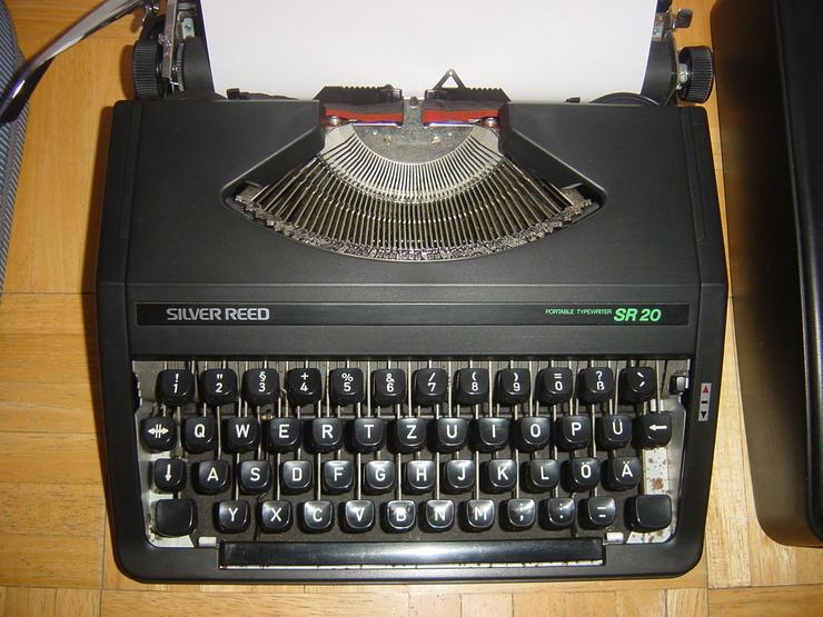 Bild 4: Schreibmaschine Silver Portable Typ Writer Reed SR 20 mit extra Tasche