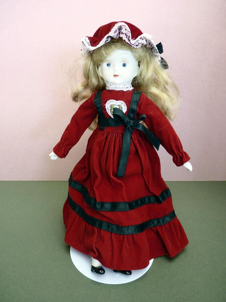 Feine Dame  Größe 30 cm - Puppen - Bild 1