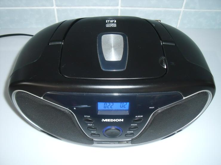 Bild 2: Tragbarer CD-Player mit Radio Stereoanlage Kompaktanlage