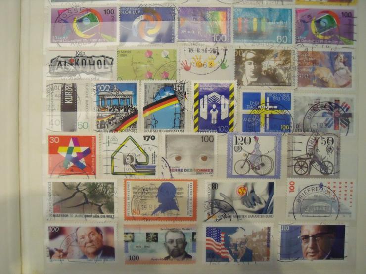 Samlung Post Briefmarken mit  Albom verschiedene Lande , Selten. - Europa - Bild 13