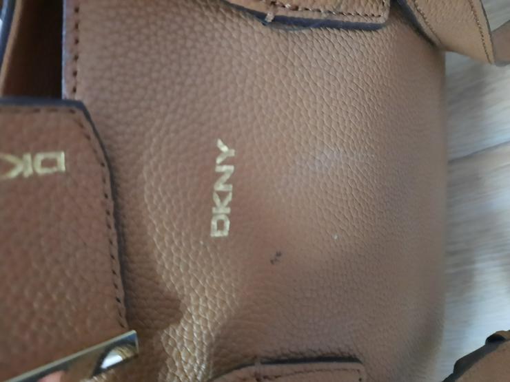 Bild 8: DKNY Handtasche