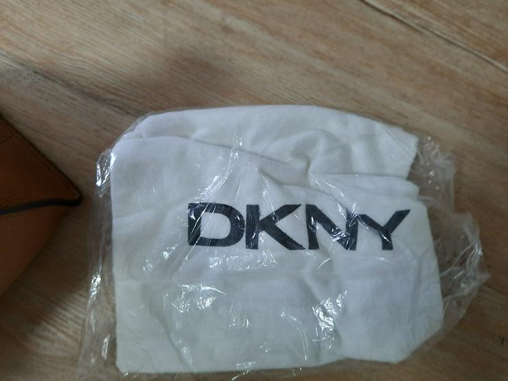 Bild 6: DKNY Handtasche