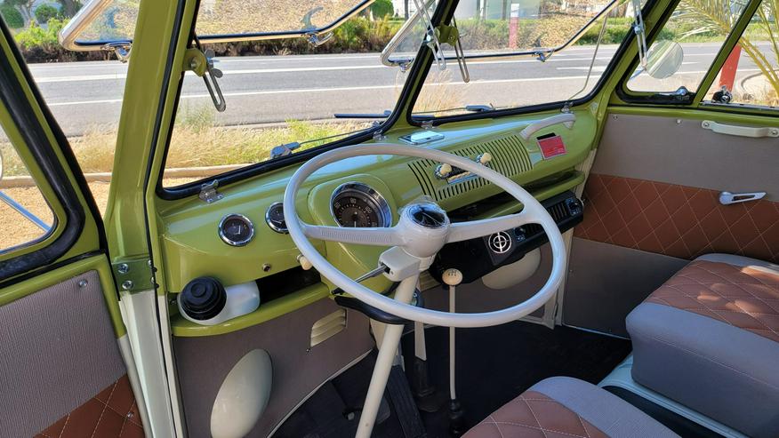 Bild 8: Oldtimer VW T 1 Samba 